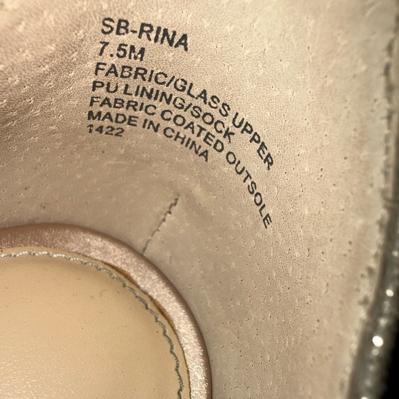 Betsey Johnson Women's Sb-rina Heeled Sandal 7.5, Light Gold - Picture 8 of 8